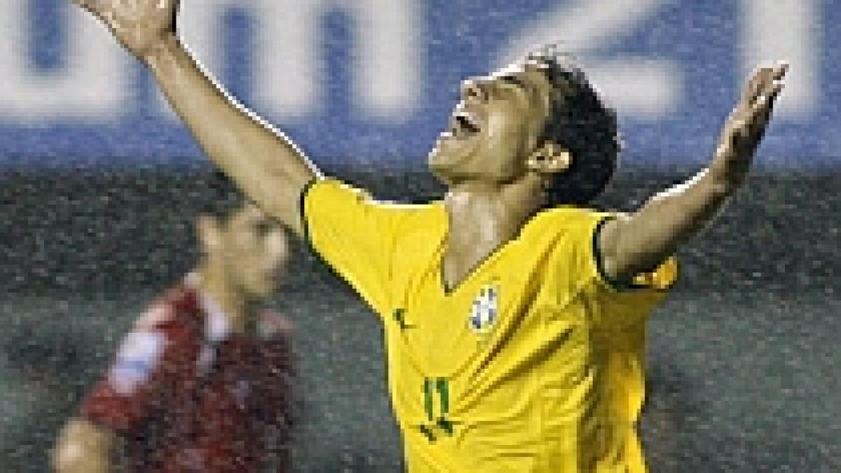 brazilia chile 4 2 nilmar reuseste un hat trick iar selecao isi demonstreaza forta video