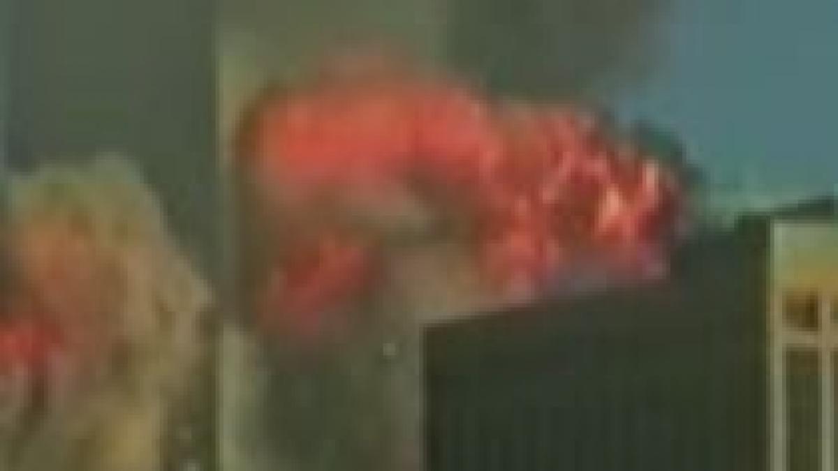 imagini in premiera cu prabusirea turnurilor de la world trade center date publicitatii video