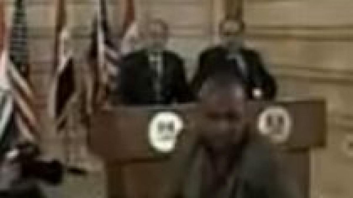 jurnalistul irakian care a aruncat cu pantofii in bush a fost eliberat si spune ca a fost torturat