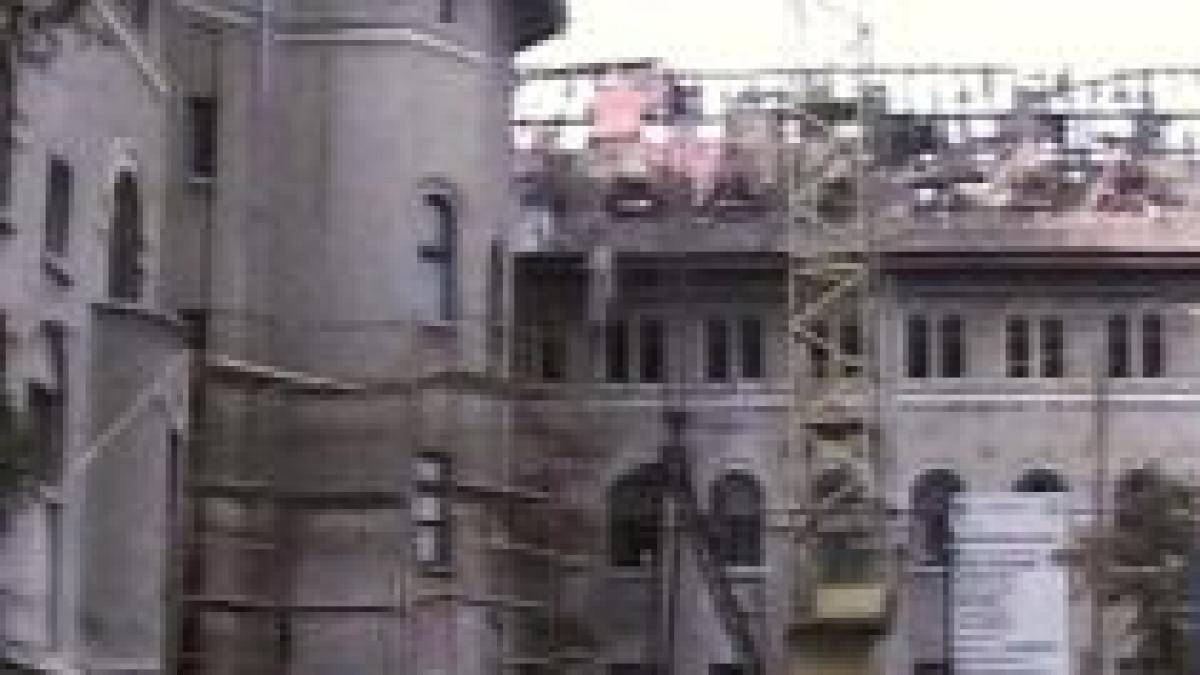 accident de munca la primaria sectorului 1 muncitor grav ranit dupa ce a fost strivit de un perete