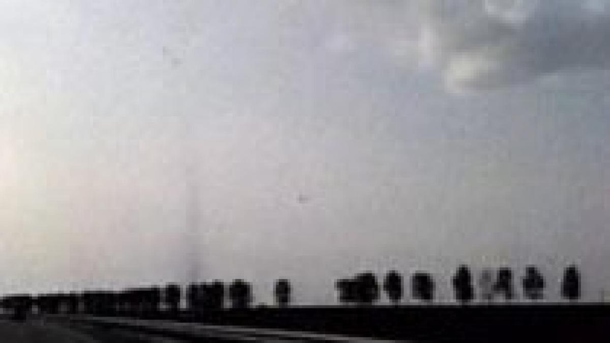 spectacol meteo pe autostrada soarelui inceput de tornada filmat de soferi video