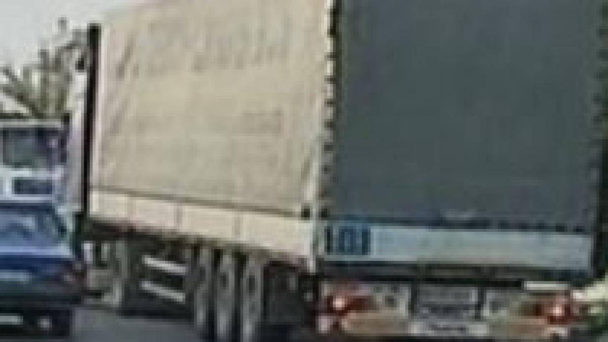 tir incarcat cu guma de mestecat si condus de un sofer polonez furat la arad video