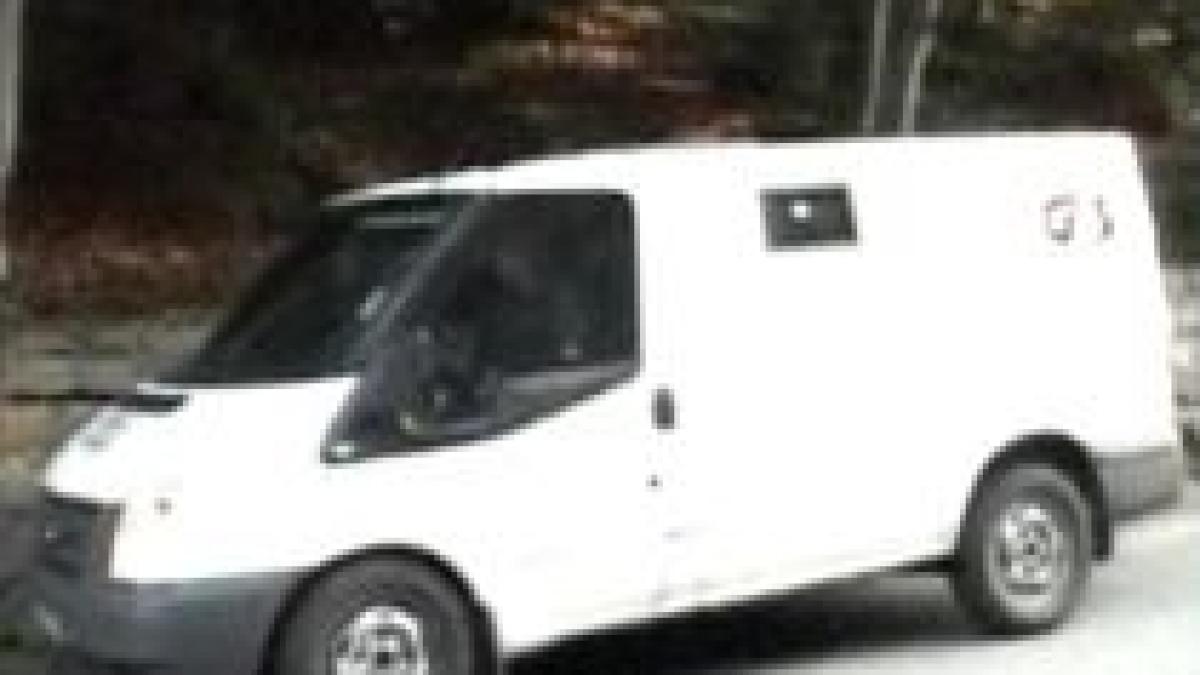 jaf la indigo masina de transport valori atacata pe o autostrada din ungaria video