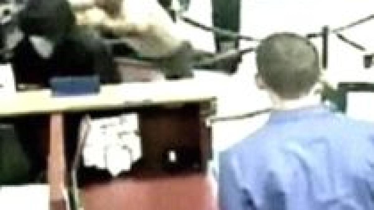 jaf esuat la o banca din milwaukee dupa ce hotul a fost batut de un client video