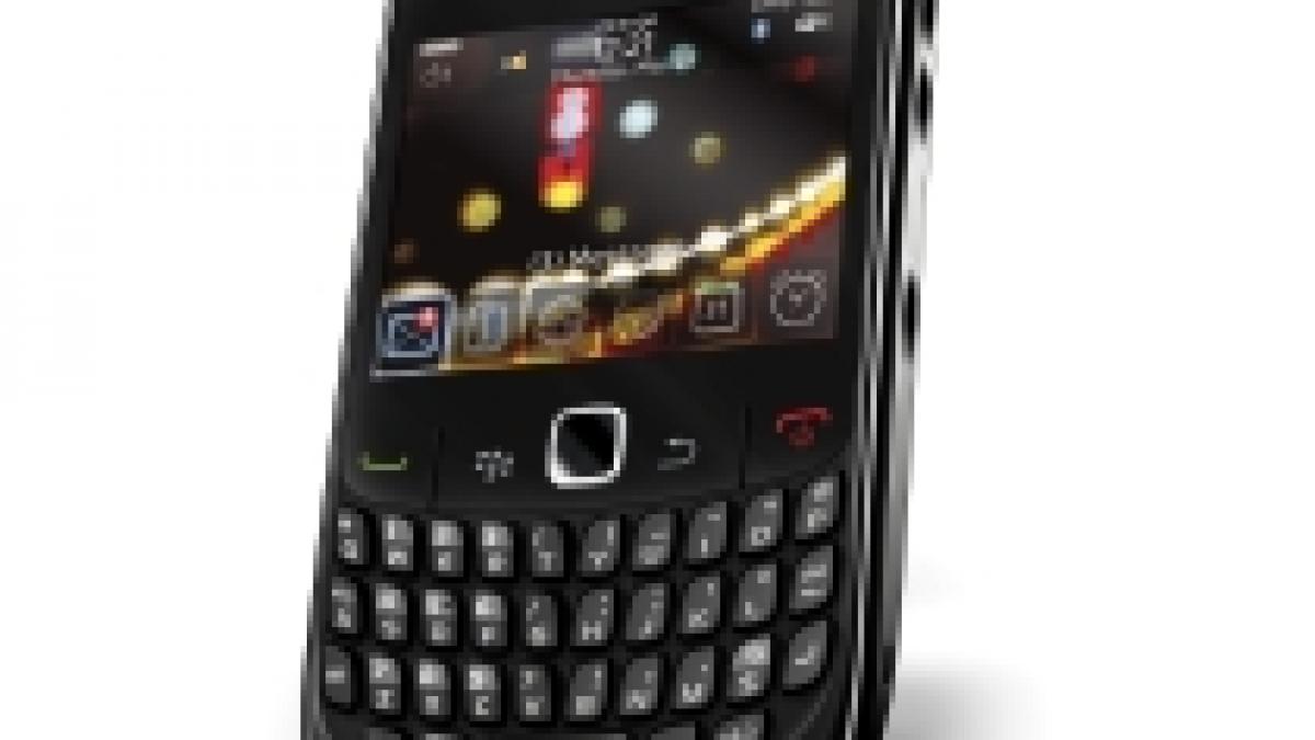 blackberry curve 8520 un smartphone disponibil si in romania prin orange foto