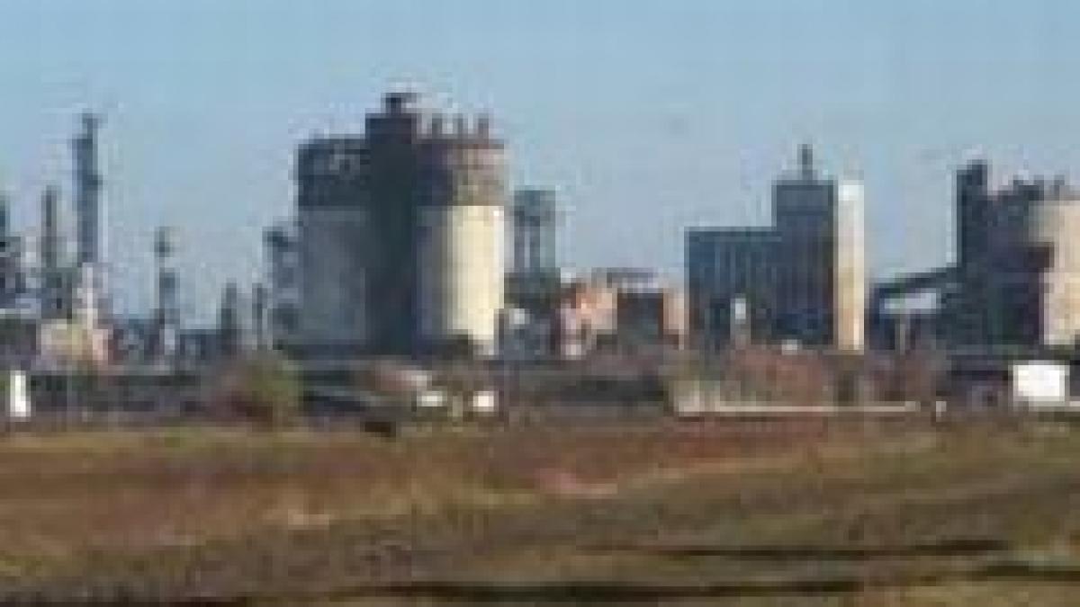 combinatul chimic azochim din neamt acuzat de poluare excesiva de localnici