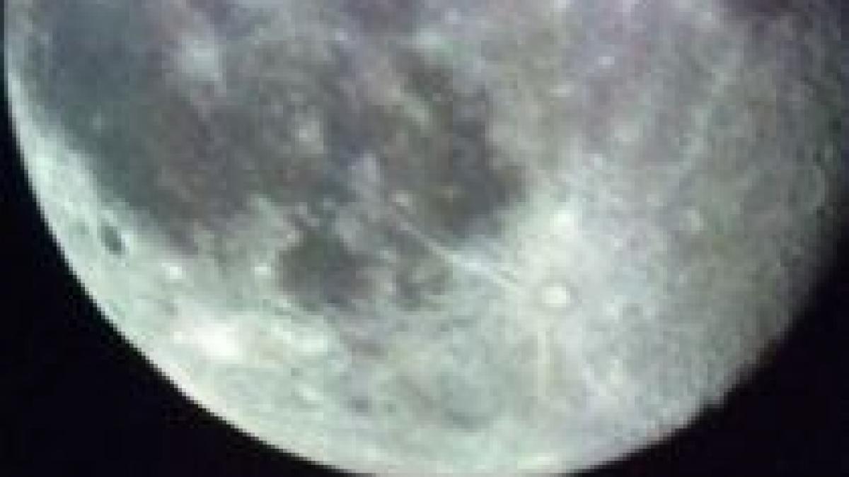 descoperire istorica exista apa pe luna