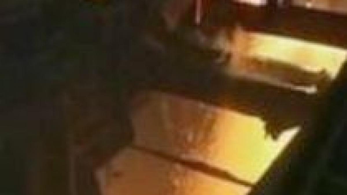 Explozie la combinatul Oţelu Roşu. Doi muncitori, la spital, cu arsuri grave