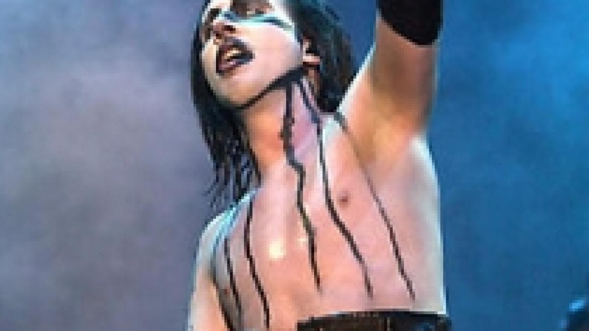 marilyn manson infectat cu virusul gripei porcine