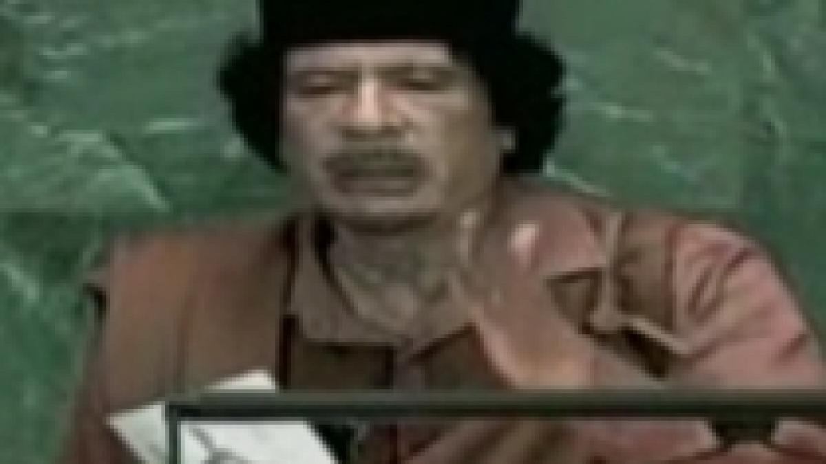 Muammar Gaddafi se dă în spectacol la summit-ul ONU (VIDEO) 