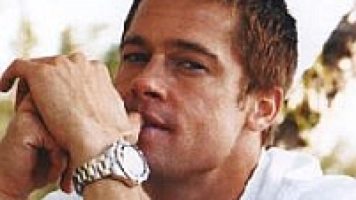 brad pitt premiat pentru actiunile umanitare