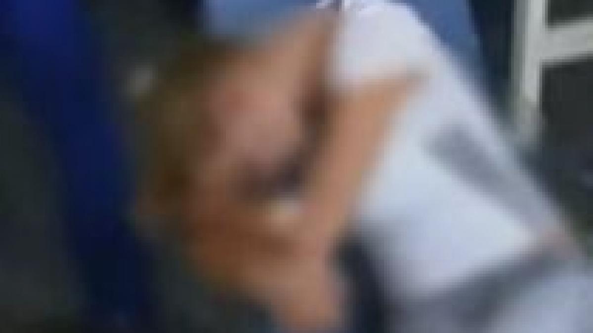 pitesti spectacol gratuit pe sosea oferit de o tanara soferita beata video