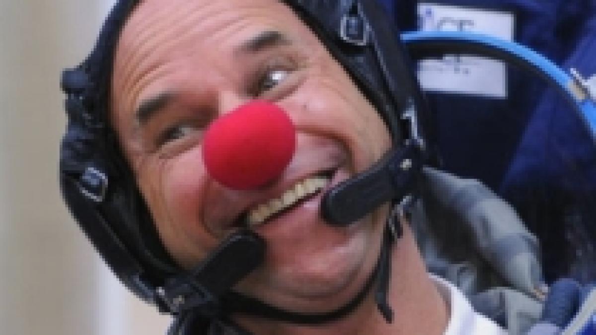 fondatorul cirque du soleil al saptelea turist spatial urmariti lansarea navei video