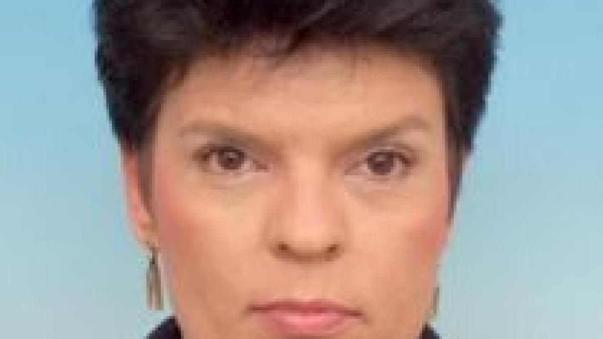 huiduieli sindicaliste la adresa ancai constantinescu si filmari cu jandarmi la sediul pdl