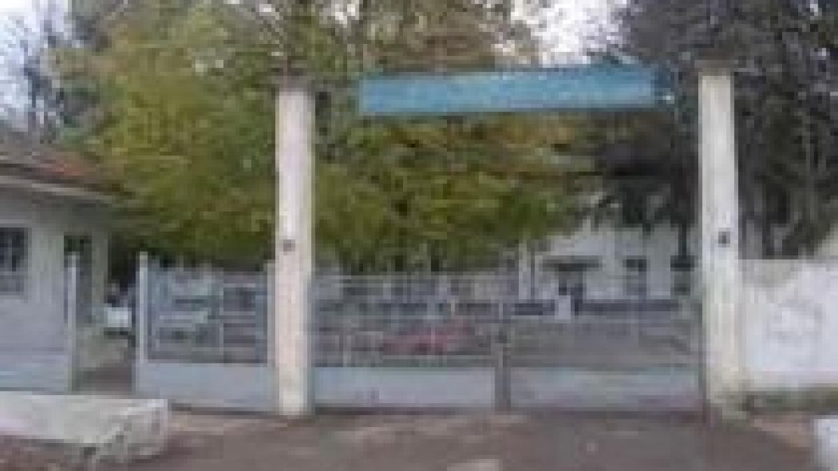 pacient de la spitalul de neuropsihiatrie poiana mare mort dupa ce a mancat un carnat otravit