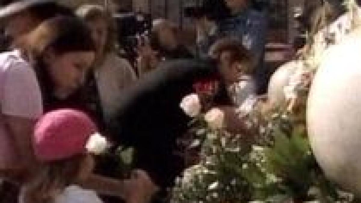 belgrad mii de oameni au manifestat pentru stoparea violentei pe stadioane video