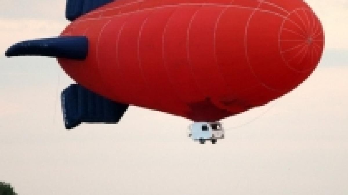 james may de la top gear la un pas de moarte zeppelinul in care se afla s a prabusit