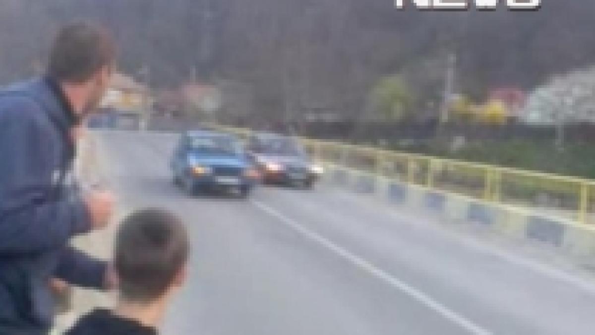 liniute intre doua dacii pe drumul public video