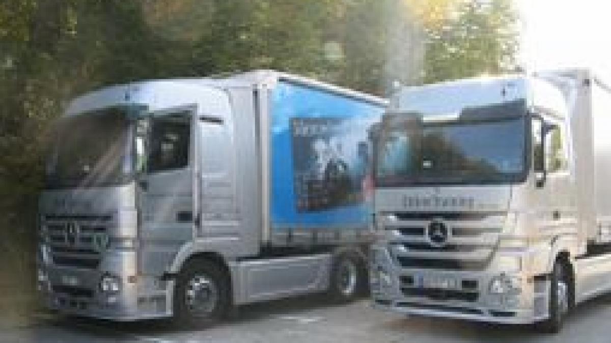 mercedes benz driver s training road show in romania cum se poate conduce eco un camion foto