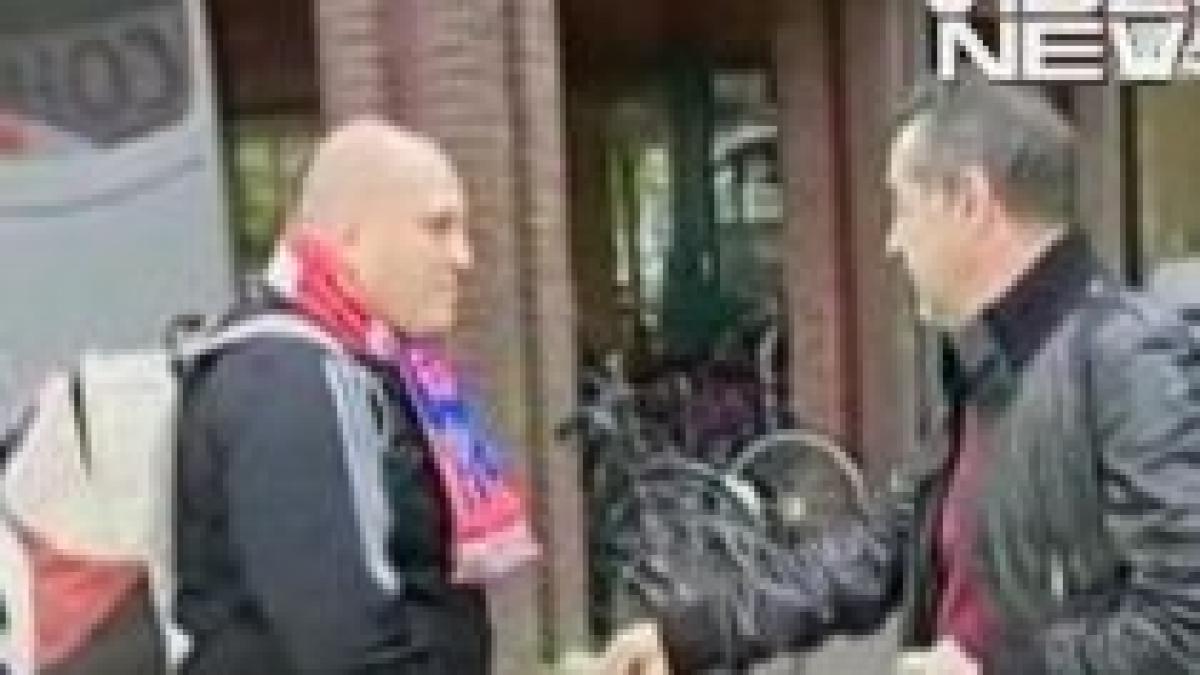 patron credul gigi becali bataia de joc a unui suporter stelist in olanda video