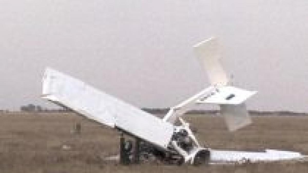 incident aviatic la arad un avion de mici dimensiuni s a prabusit la decolare