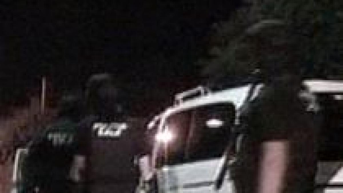 ploiesti scandal cu focuri de arma pe strada unde se afla sediul politiei