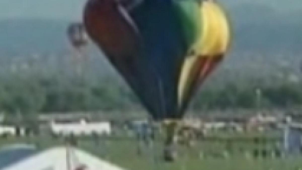 a cazut dintr un balon cu aer si a scapat cu o fractura de sold video