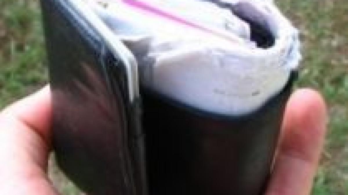 A găsit un portofel cu 2000 de lei în el şi l-a returnat proprietarului