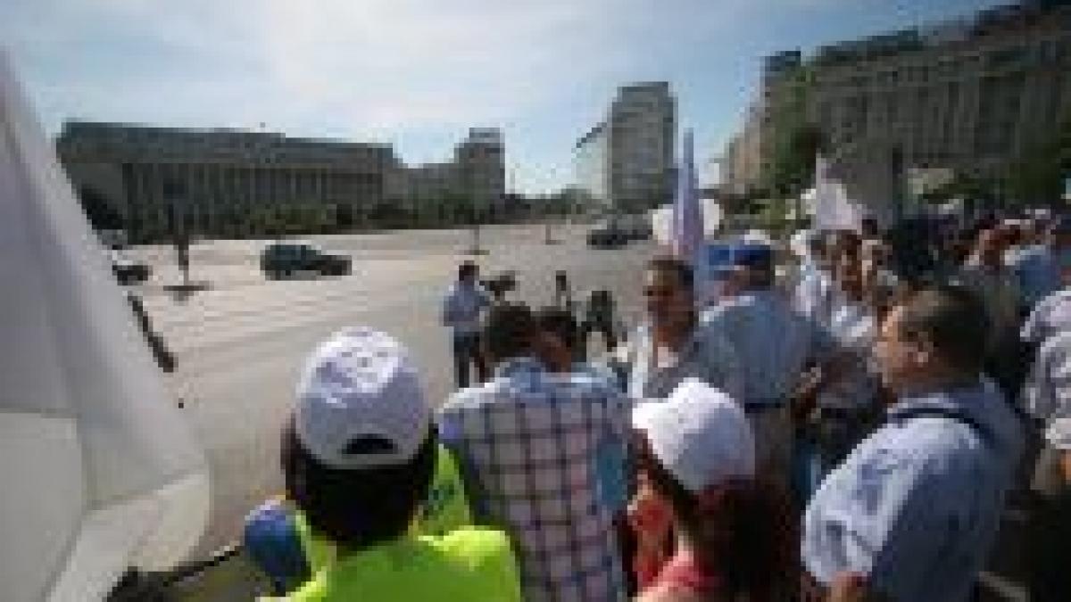 cel mai mare miting din ultimii opt ani 20 000 de sindicalisti asteptati in piata victoriei