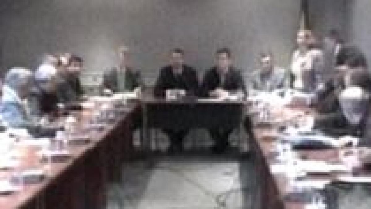 constantin axinia demis din ministerul transporturilor din ordinul lui berceanu