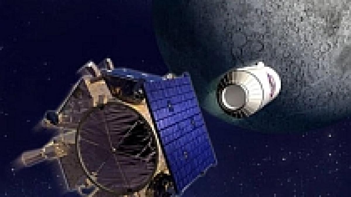 nasa bombardeaza luna sa caute gheata