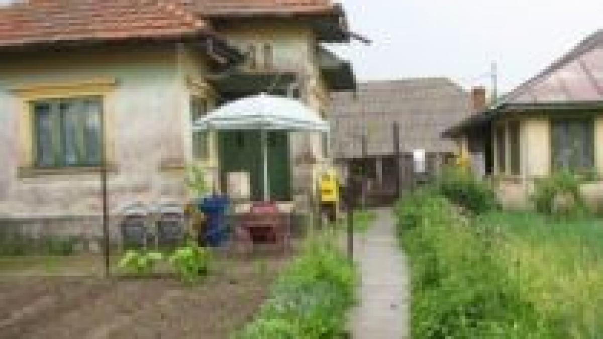 trei membri ai unei familii doljene gasiti morti in propria locuinta