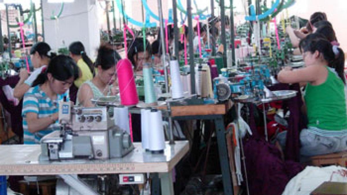 cel putin 500 de angajati ai unei fabrici de textile sud coreene au lesinat