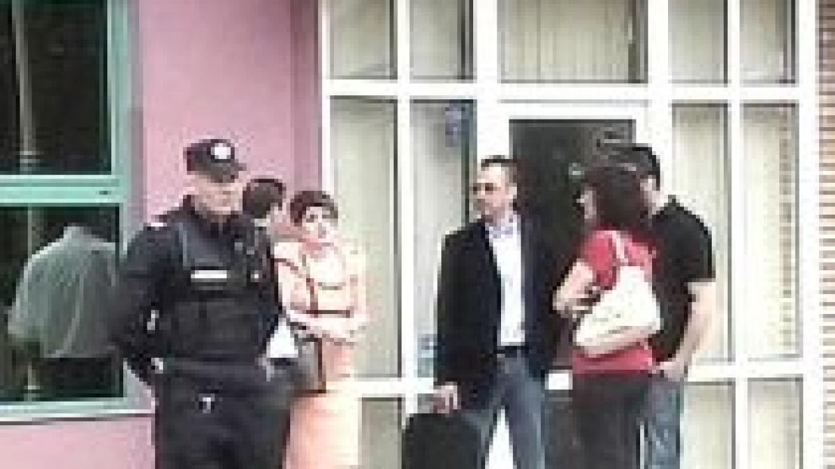 jaf armat la o firma de paza din sfantu gheorghe hotii au fugit cu 200 000 lei si o arma