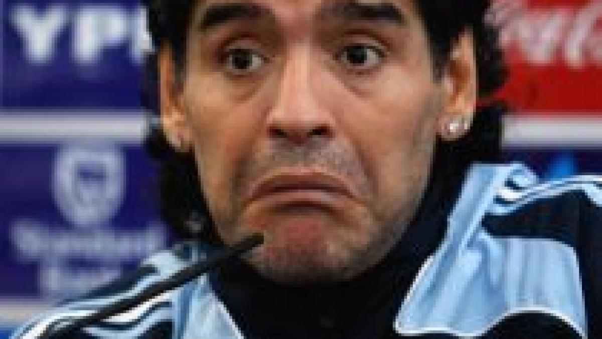 maradona luat in vizor de fifa pentru injuraturile adresate jurnalistilor
