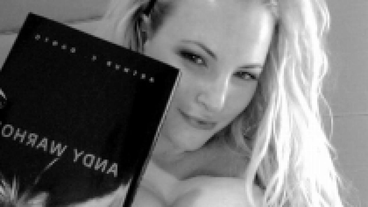 poza sexy cu fiica fostului candidat la presedintia sua john mccain pe internet foto