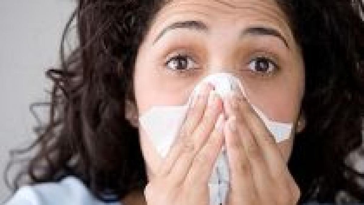 vremea rea aduce viroze si pneumonii aproape 80 000 de oameni s au imbolnavit