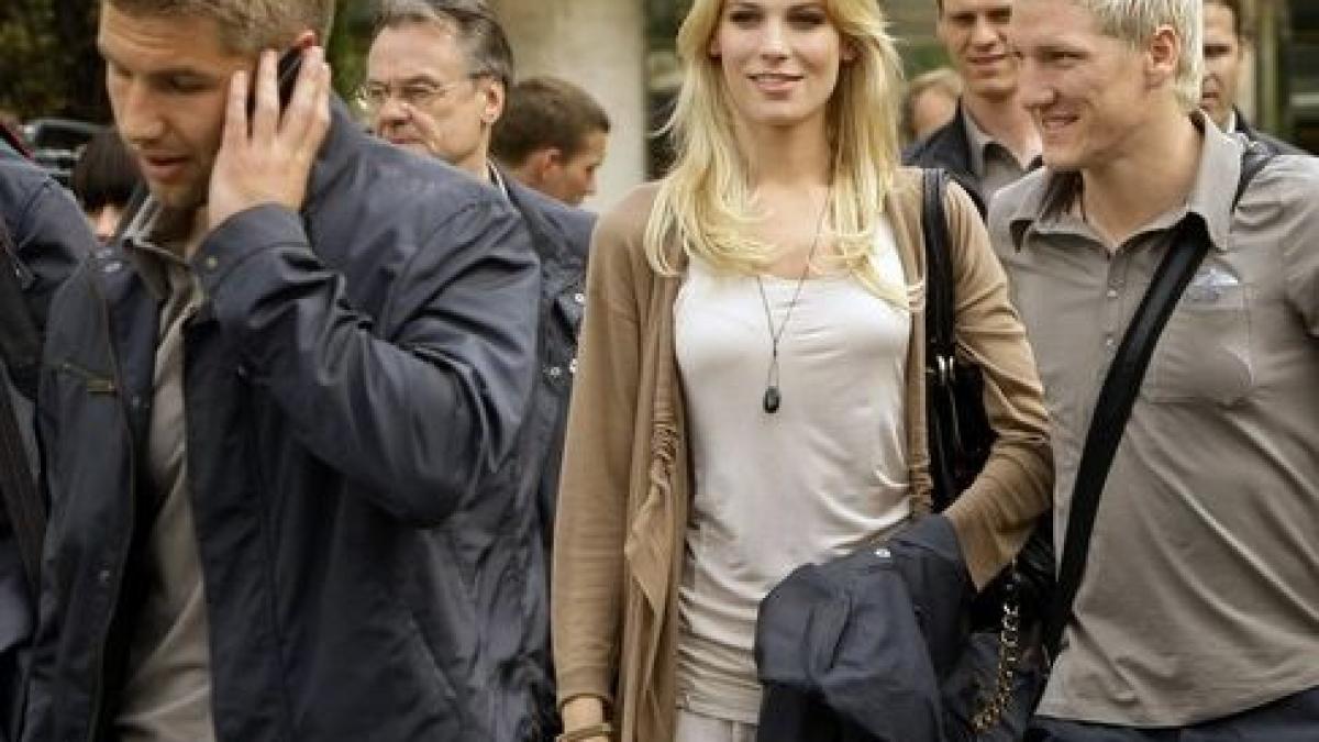 jucatorii germaniei vor purta veste anti glont la cupa mondiala din africa de sud