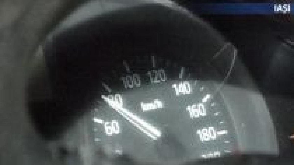 infotrafic taximetru spulberat de un autoturism plin cu tineri in stare de ebrietate