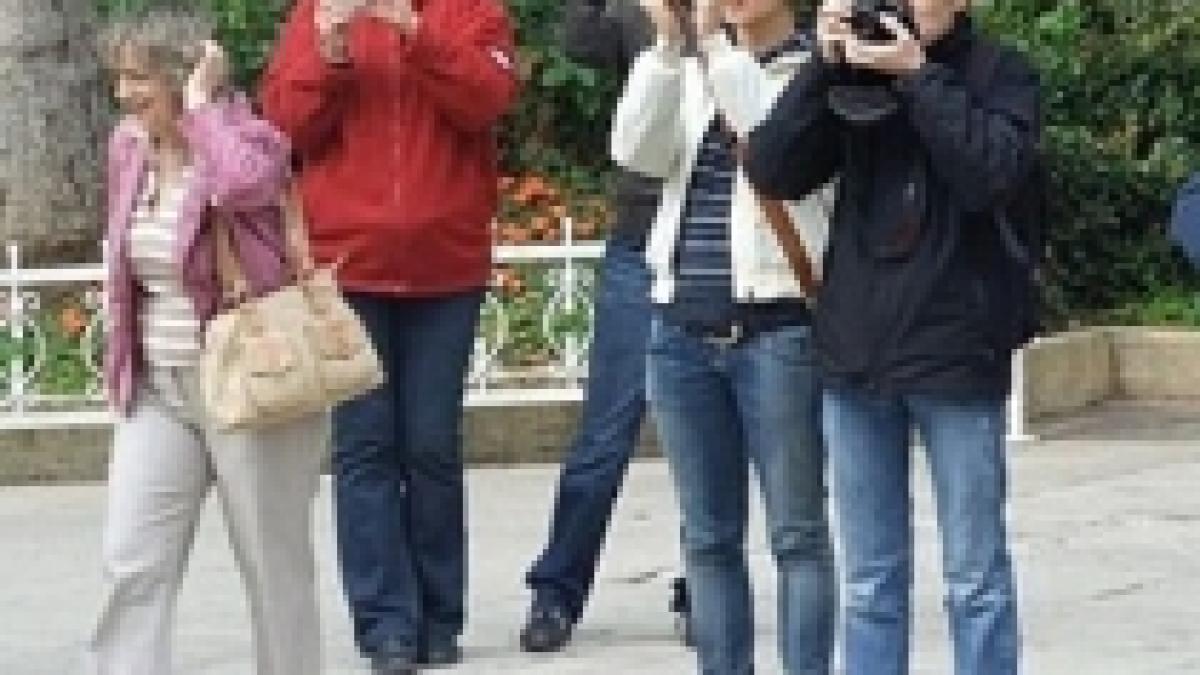 turistii straini care ajung in constanta sustin ca sunt agresati de taximetristi si furati