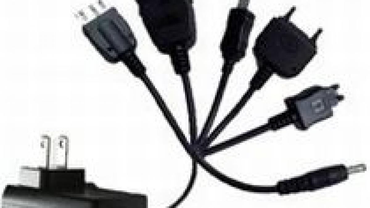 Un încărcător universal pentru telefoanele mobile va fi pus în vânzare în 2010