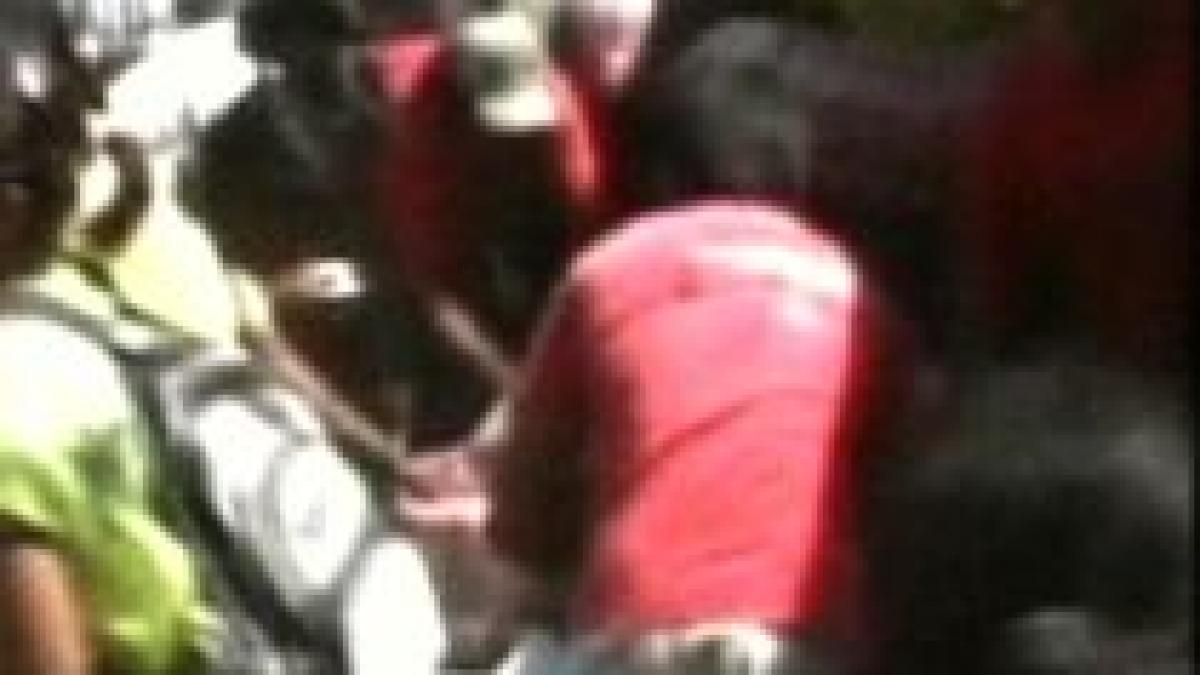 argentina sute de oameni au protestat violent si au furat alimente din depozitele guvernului video