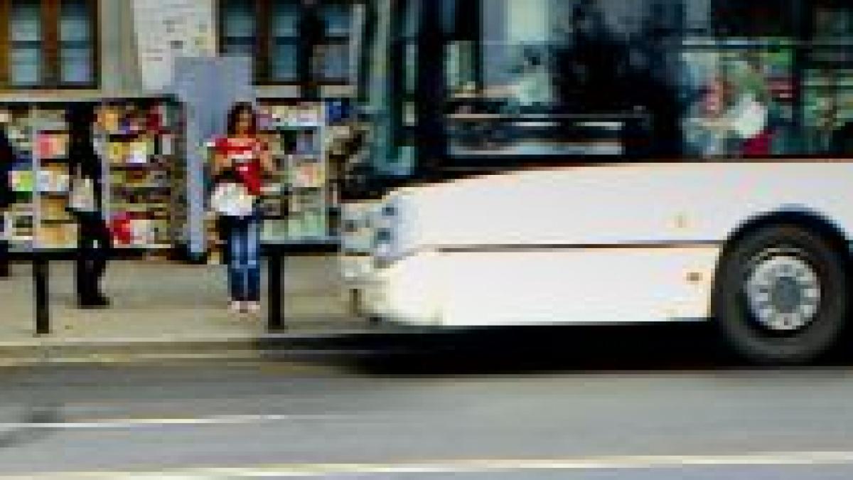 circulatia troleibuzelor ingreunata in centrul capitalei din cauza unui cablu rupt