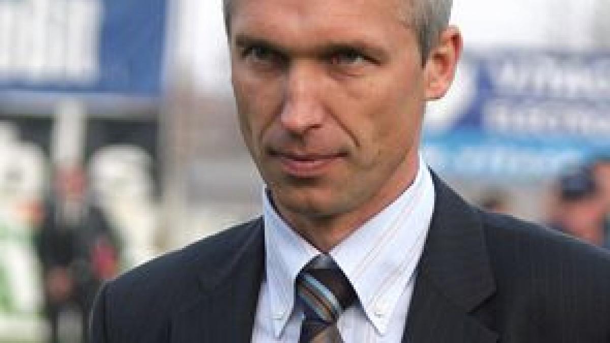 dica si victoras iacob au ramas fara antrenor protasov a fost demis de la iraklis salonic