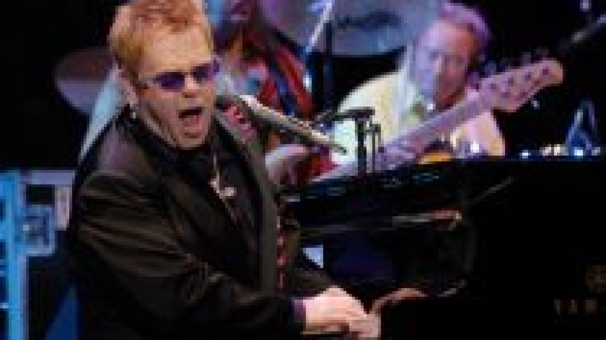 elton john si a anulat mai multe concerte din cauza unei gripe severe