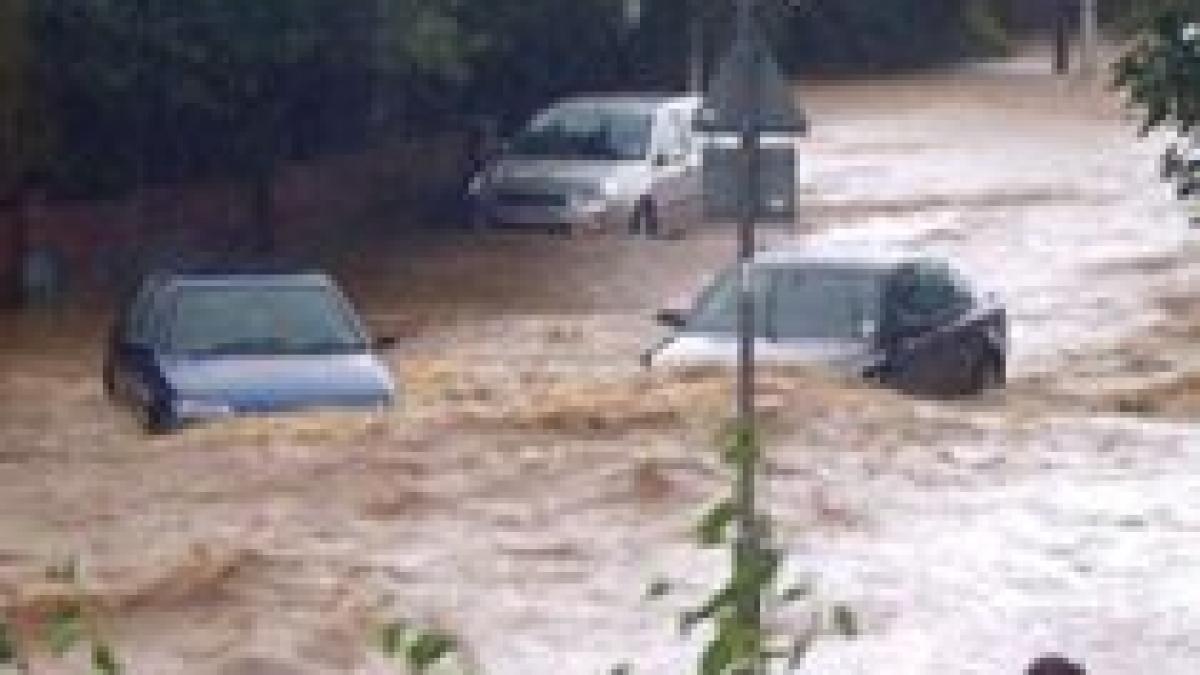 inundatii devastatoare in turcia trei copii au murit