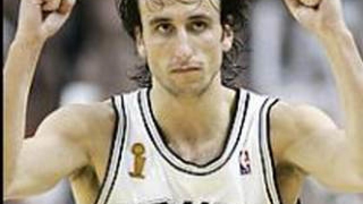 manu ginobili vaccinat pentru rabie dupa ce a doborat un liliac la partida dintre spurs si kings