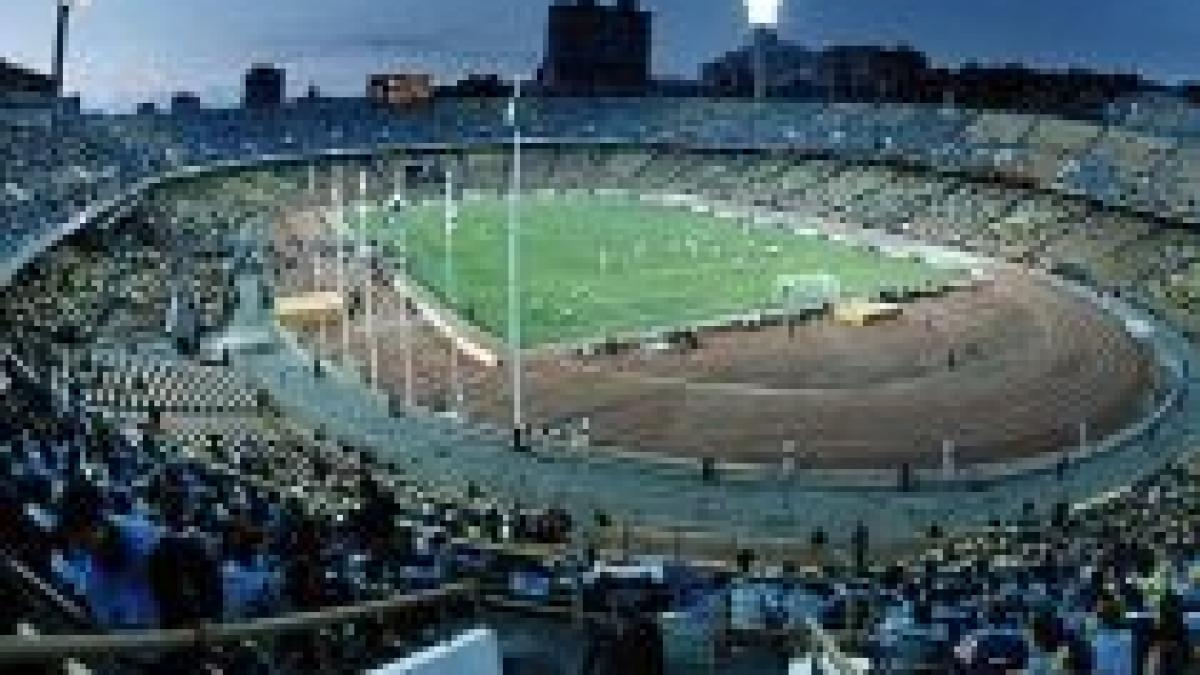 masuri anti a h1n1 suporterii vor purta masti de protectie la dinamo kiev inter milano