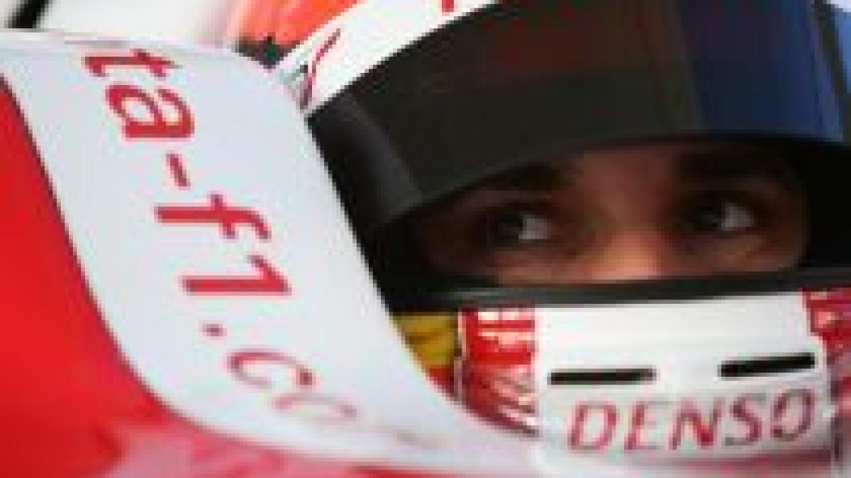 criza economica continua sa loveasca in producatorii auto din japonia toyota se retrage din formula