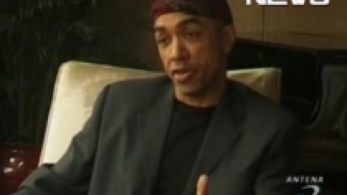 fratele vitreg al lui barack obama tata ne batea pe mine si pe mama video